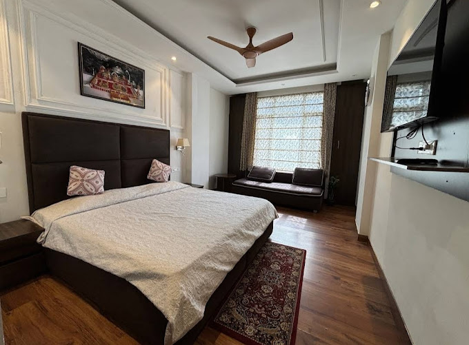 Ram Bagicha Guest house.